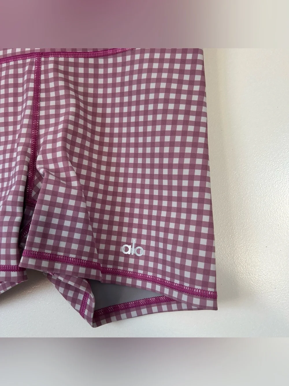 Alo Yoga 4” Vapor High-Waist Gingham Shorts in Raspberry Sorbet Size Extra Small